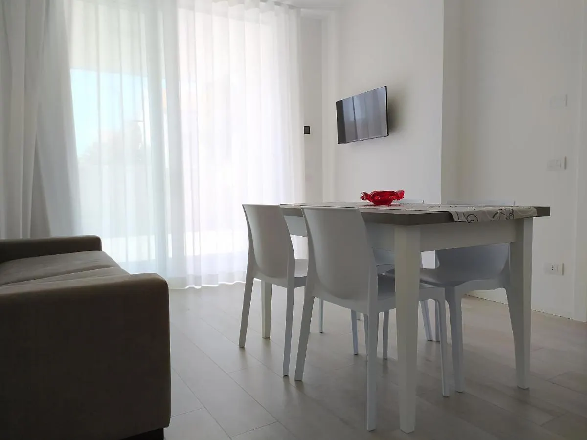 Apartment Jesolo Appartamenti F2 - Coral Red