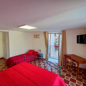 https://apt-cuntintizza-family-house.catania-hotels.net
